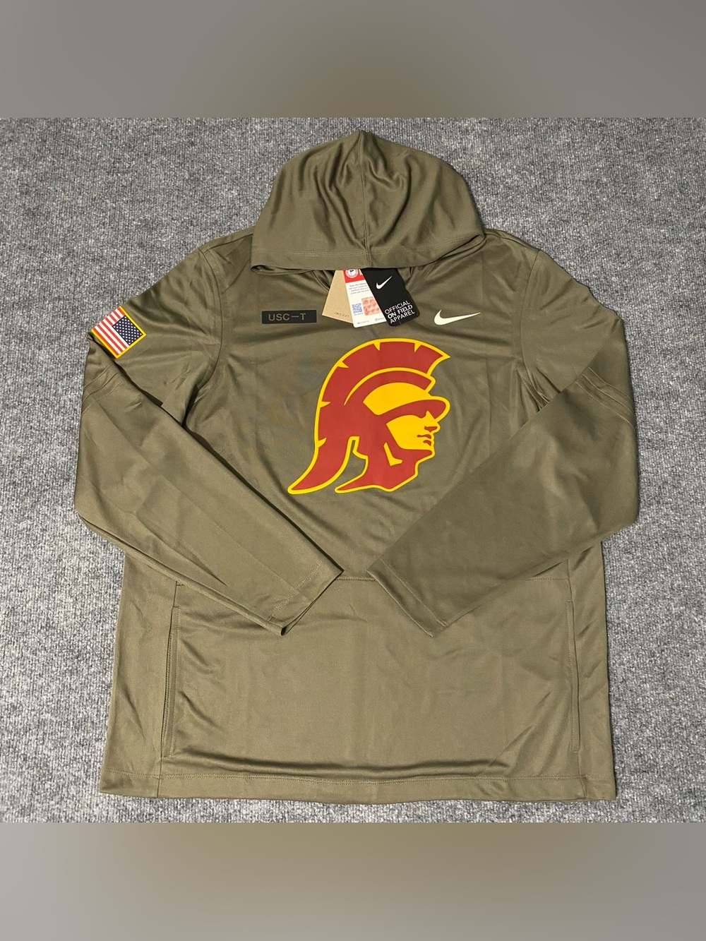 Nike USC Trojans Men’s XL Military Appreciation Hooded Shirt NWT